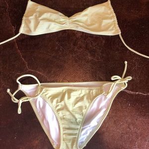 Victoria’s Secret bikini